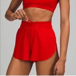Lululemon RED find your pace short 3” lined
